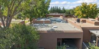 Adorable Townhome, 2 Master Bedroom Suites to Patio Living Gallery 20