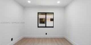 1543 SW 1st Ave Gallery 53