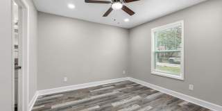 Newly remodeled Unit Ready for you! Gallery 23