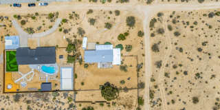 3 Bedroom 1.5 Bath Modern Farmhouse near JT National Park * MOVE IN SPECIAL* Gallery 37