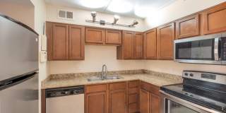 2-bedroom, 2-bathroom in Prime location! Gallery 4