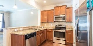 Room in 4 Bedroom Home at Warm Springs Ln Gallery 10
