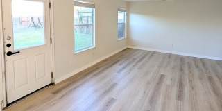 Room in 3 Bedroom Home at Phillips St Gallery 16