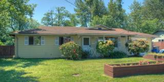 Spacious Renton Rambler w/ a HUGE Backyard! Gallery 1