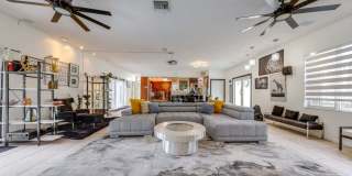 Spacious 3-Bedroom West Park Home with Private Pool Spacious 3-Bedroom West Park Home with Private Pool Gallery 16
