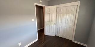 East Fountain Square 3 Bedrooms 1.5 Baths Gallery 18