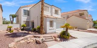 Bright & Spacious 4Bd Home with Vaulted Ceilings & Outdoor Kitchen Gallery 3