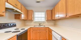 3 Bedroom, 2 Bath Home with Fully Fenced Yard – Pet Friendly! Gallery 12