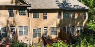 1798 Oakbrook Lane NW Gallery 36