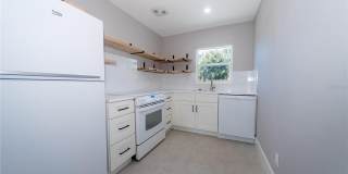 2004 1ST STREET SE Gallery 2