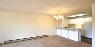 SHORT TERM RENTAL FOR SPRING 2026! 3 Bedroom, 2 Bathroom Penthouse Condo Gallery 16