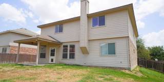 Spacious Home in Cibolo with 3 Car Garage! Realor Commission: $750 Gallery 44