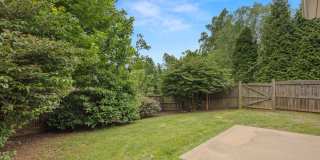 Spacious House in Hadley Park Gallery 27