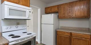 Charming 2 Bedroom Home Just Blocks from USC Campus with Great Parking & Move-In Ready Appeal Gallery 14