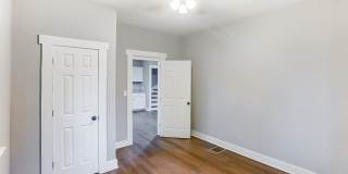 512 Troy St. Gallery 17