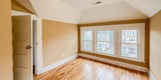 63 Eaton Street unit: 3 Gallery 10