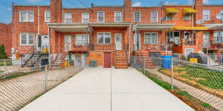 6905 BANK Street Gallery 17