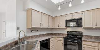 Attractive 3 Bed./2 Ba. Home in the Catalinas by Sabino Canyon Gallery 4
