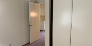 Spacious Townhouse Gallery 11