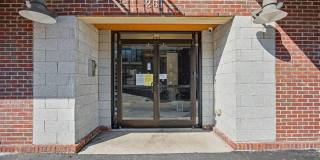 261 S Limestone Gallery 47