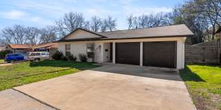 Beautifully Renovated Multi-Generational Concept Build! Gallery 1