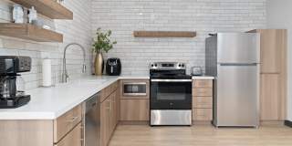 Solas Glendale Gallery 21