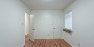 CHARMING NW 3/2 w/ Den, 2 Car Garage, Deck, Fenced Yard, & Wood Floors! $1695/month Avail NOW! Gallery 22