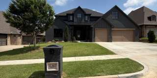 Home in Las Colinas with pool! Gallery 1