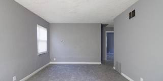 3016 N Gladstone Avenue Gallery 3