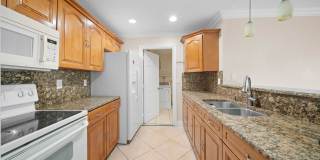 Beautiful 2-bedroom, 2-bathroom apartment in Cape Coral Gallery 10
