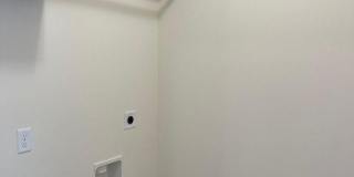 702 Nicholas Lane Gallery 8