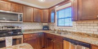 Beautiful 3 Bed/2.5 Bath Home with garage in Jonesborough Gallery 14