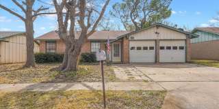 1006 E Martin Lane Gallery 1