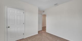 2538 SE Rock Springs Drive Gallery 4