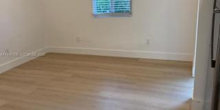 21 NE 48th St Gallery 43