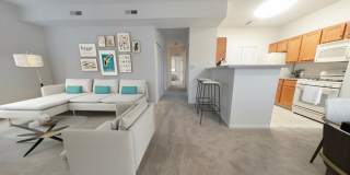 Cobblestone Court Apartments Gallery 1