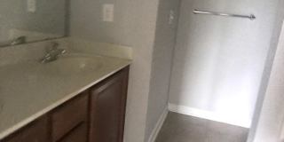 Room in 3 Bedroom Townhome at Dove Cottage Ln Gallery 17