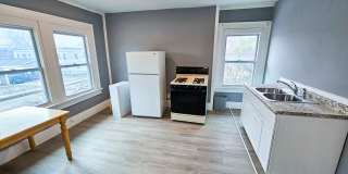 4831 E Washington St - Unit 4 - $995.00/mo. with $250 of second month Gallery 10