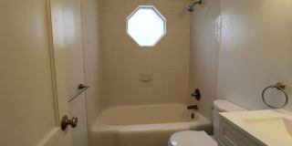 2 Bedroom 1 Bath Home in Roeland Park 2 Bedroom 1 Bath Home in Roeland Park Gallery 14