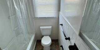 2 bed house on Rva Northside!  Central hvac, hardwoods,all electric, lots of parking, laundry, Gallery 12