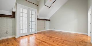412 Dauphin Street Gallery 14