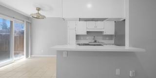 Modern 1BD Retreat with Dishwasher, Pool & Spa Gallery 1
