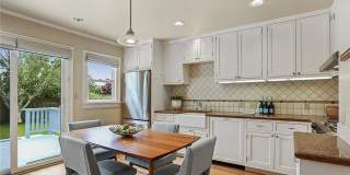 Quintessential Greenlake 4 Bed 3 Bath Home Gallery 6