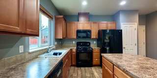 Modern updated 5 BD / 3 BA with Double Car Garage in Oregon City! Modern updated 5 BD / 3 BA with Double Car Garage in Oregon City! Gallery 13