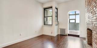 271 W 22nd St Gallery 4