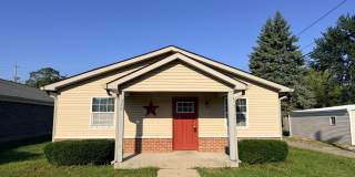 NOW SHOWING: 2 Bedroom/1 Bathroom Home located at 550 Wood St. in Greenfield, IN Gallery 1