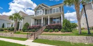 5 bedroom 3.5 bath great floorplan located in The Villages Gallery 3