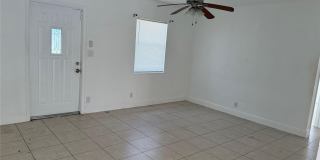 1139 NW 9TH Avenue Gallery 4
