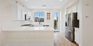 3BD/2.5BA GUARD GATED SUMMERLIN HOME! Gallery 1