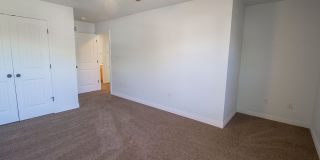 Spacious 4 BDR Duplex Gallery 27